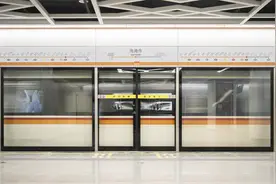 贴心！公厕设在“非付费区”，地铁3号线解决您“内急”尴尬图片