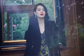 美人计 | 胡杏儿的港风红唇法，还真是一学就会图片
