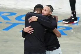 25分钟22分！杜兰特满血归来，篮网NBA揭幕战大胜勇士图片