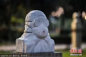 意大利央行发行2欧元流通纪念硬币 缅怀抗疫英雄图片