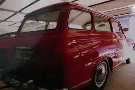 因走私禁止进口的“老爷车”，两名汽车发烧友一审获刑图片