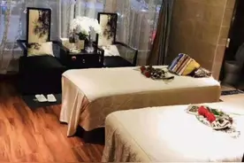 “成人体验馆”火爆：打色情擦边球，挂羊头卖狗肉图片
