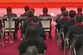 中国财富报道｜3万股民将分到香菇酱！网友：我差的是买一手股票的钱视频封面