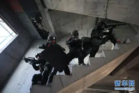 我们在战位报告丨宝剑锋从磨砺出——武警新疆总队某机动支队特战一中队官兵牢记领袖嘱托锻造利剑尖兵记事图片