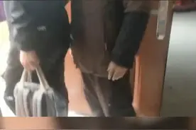 「视频」老汉花10万彩礼为儿成亲，结果，二十多天后媳妇跑了图片