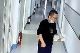 教师进教室前“一秒变脸”：变的是脸，走的是心 | 新京报快评图片