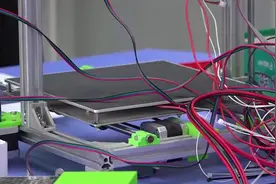 68秒｜厉害了！聊城女教师自制3D打印机，学生：再不觉得科学课枯燥了图片