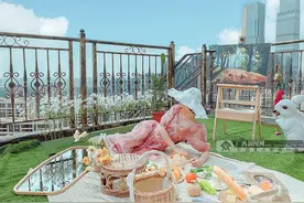 年轻人为发朋友圈有多拼？南宁这些换装自拍馆火了图片