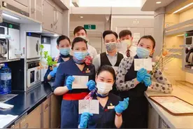 800名空乘上演“维密”大选，东航客舱人用这种方式记录特别的2020图片