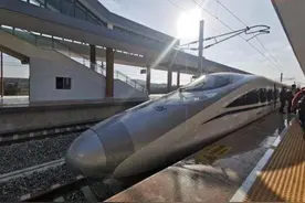 祖国大陆离台湾岛最近铁路开通：历时7年建成，全长88公里图片