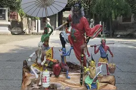 47秒丨潍坊青州：面塑《钟馗五鬼运财》生动传神图片