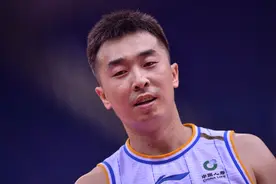 王骁辉第五次违体犯规 篮球场上如何界定“狠”与“恶”？图片