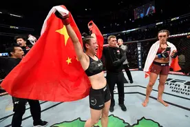 实至名归！张伟丽击败乔安娜获评UFC“年度最佳比赛”图片