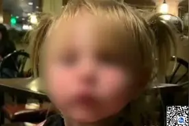 家中失火  七岁哥哥救妹妹视频封面