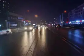 抚顺一男子驾车撞人逃逸，曾在现场停车13秒图片