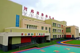 一片真情心系巴州发展　一颗细心管好援疆资金——访河北援疆干部、巴州财政局副局长刘峰图片