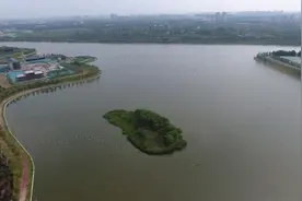 除9个区域外全线禁止钓鱼 郑州贾鲁河禁止游泳、烧烤、野炊图片