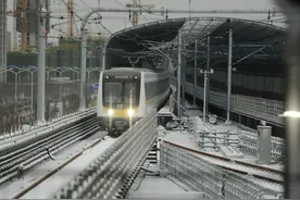 济南地铁2号线通车试运行，串起中心城区沿线近20个楼盘图片