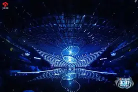 李宇春演绎《无价之姐》，薛之谦挑战十分钟情歌串烧图片