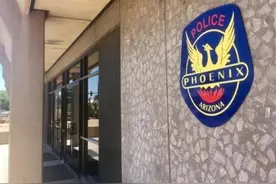 美一警察口出惊人：如果市长撤资警队 我就枪杀她图片