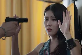 战毒：吴嘉雯翻箱倒柜被太子发现，险些被枪杀视频封面