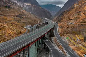 汶马高速12月31日12时实现通车 成都绕城3.5小时跑拢马尔康图片