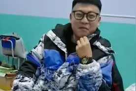 高中班主任给考上大学的学生做媒：都是我学生，知根知底视频封面