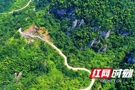 九曲山路一寸心——邵阳市脱贫攻坚自然村通水泥路全覆盖攻坚战纪实图片