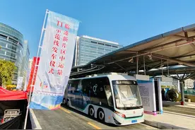 上海临港新片区中运量T1示范线今日测试运营，6月全线通车图片