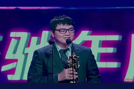 苏宁战队斩获LPL年度8项大奖！SOFM获评年度最佳选手图片