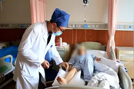 82秒丨产妇剖腹产次日心脏骤停3次 经5小时抢救被医生救回视频封面