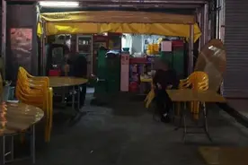 迷惑！女子为吃免费宵夜抵押手机，转头报警称被6名男子持刀抢劫图片