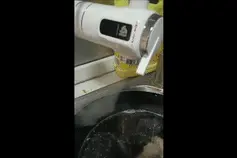 吓人！南宁市民家中即热式水龙头使用时突然冒出浓烟图片