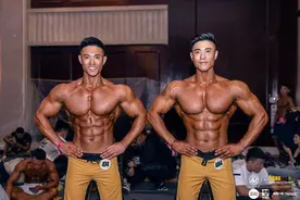 身高体重体型都一样，这对撸铁双胞胎从江苏来杭拜师练肌肉图片