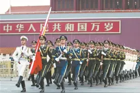 仪仗兵的平凡世界图片