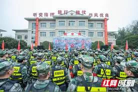 新年开训向战而行 常德军分区开训全员大练兵图片