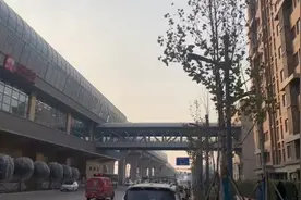 西安一地铁可直达高校食堂，学生：去市区方便多了视频封面