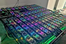 见识一下比特币挖矿大军：78张RTX3080组矿机图片