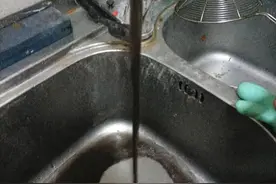 叶县一小区生活用水似“墨汁”？节水办：经检测，水质符合生活饮用水标准图片