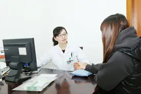 宝贝守护星 | 坐月子大补？专家：要不得图片