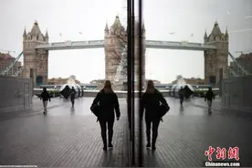 新冠疫情冲击英国医疗系统 英格兰446万人排队等手术图片