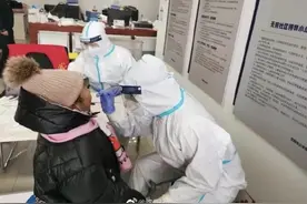 “原谅妈妈，当时不能告诉你我是谁！”图片