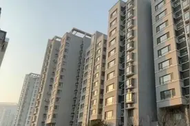 囤水度日 潍坊领秀华城小区自来水“时有时无”业主“喊渴”图片