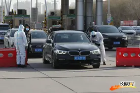 高清组图丨因疫情防控，石家庄裕华高速路口实行交通管制图片