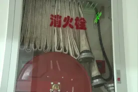 消防队竟然兜售灭火器？假的！杨浦消防出手拆穿骗局图片
