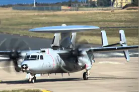 法国将采购3架E-2D舰载预警机 2028年到货图片