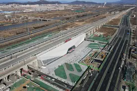 京哈高铁密云站开通在即，车站设计融入水库、长城元素图片