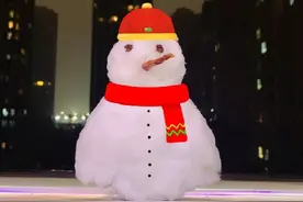 成都人为了堆雪人有多拼？火锅味雪人已上线图片