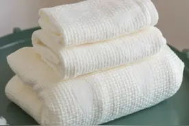 会“喝水”的浴巾，干发、擦身快如闪电，冬天洗澡不怕冷！价格低到不敢想图片