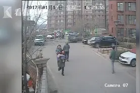 被丈夫夺走藏匿，十月怀胎，她们却再也见不到孩子……图片